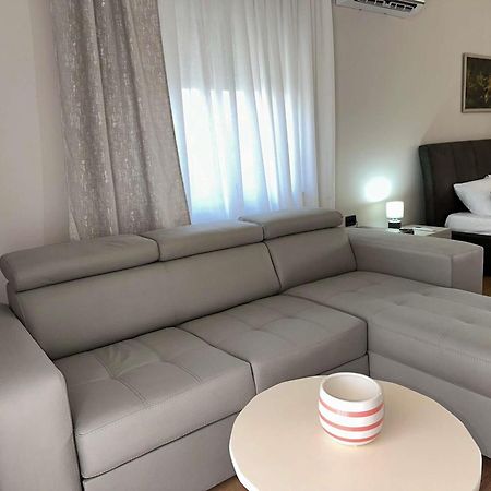 בראט Guest House Pulake מראה חיצוני תמונה