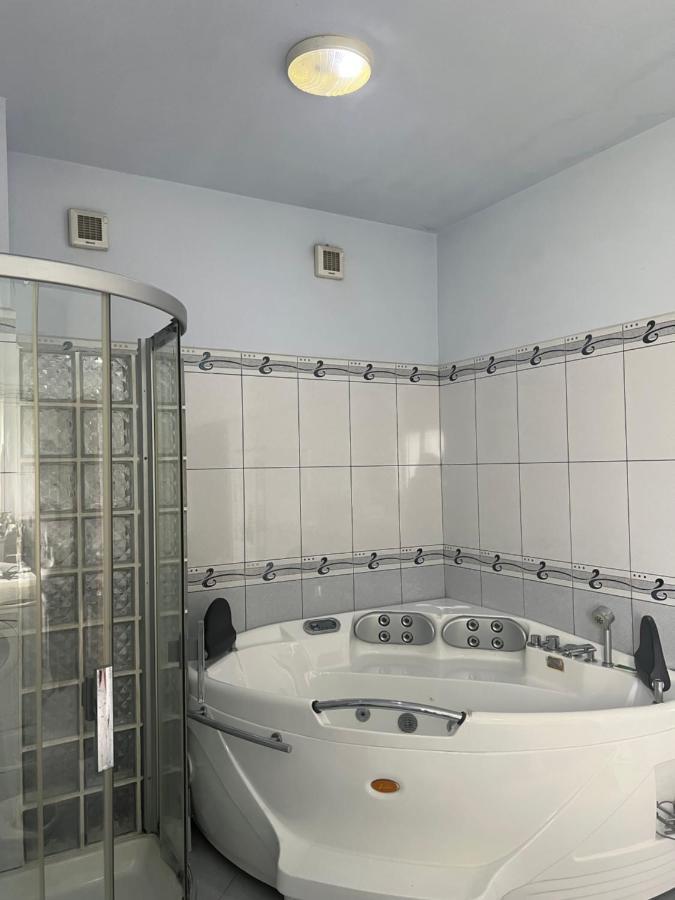 בראט Guest House Pulake מראה חיצוני תמונה