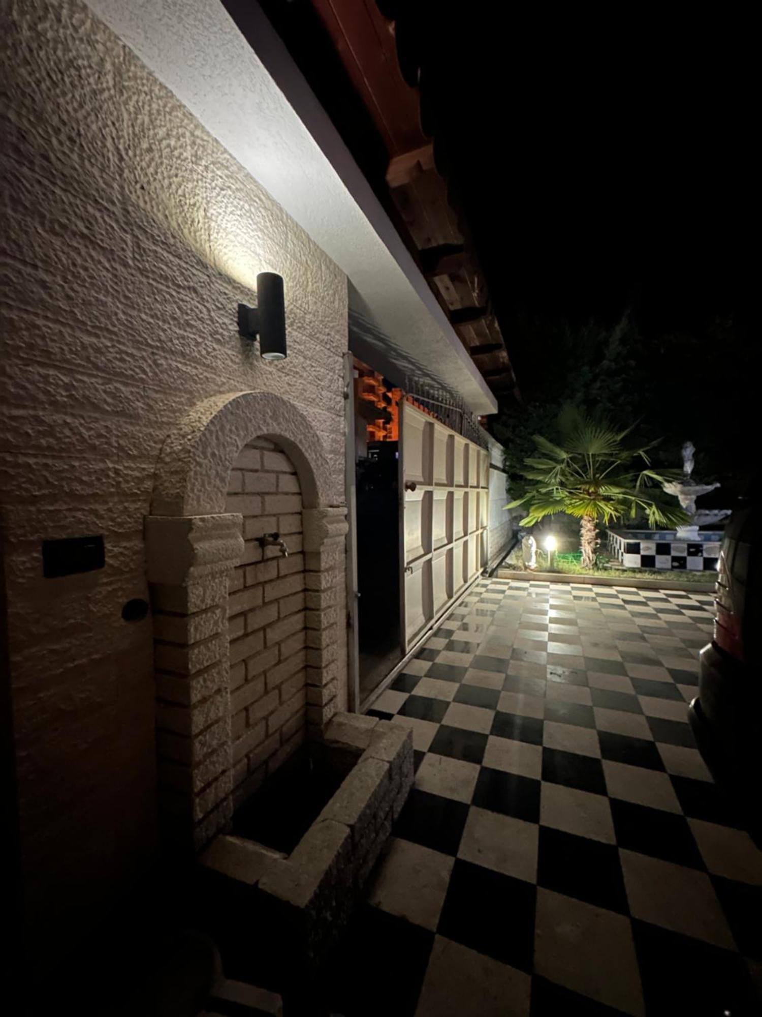 בראט Guest House Pulake מראה חיצוני תמונה
