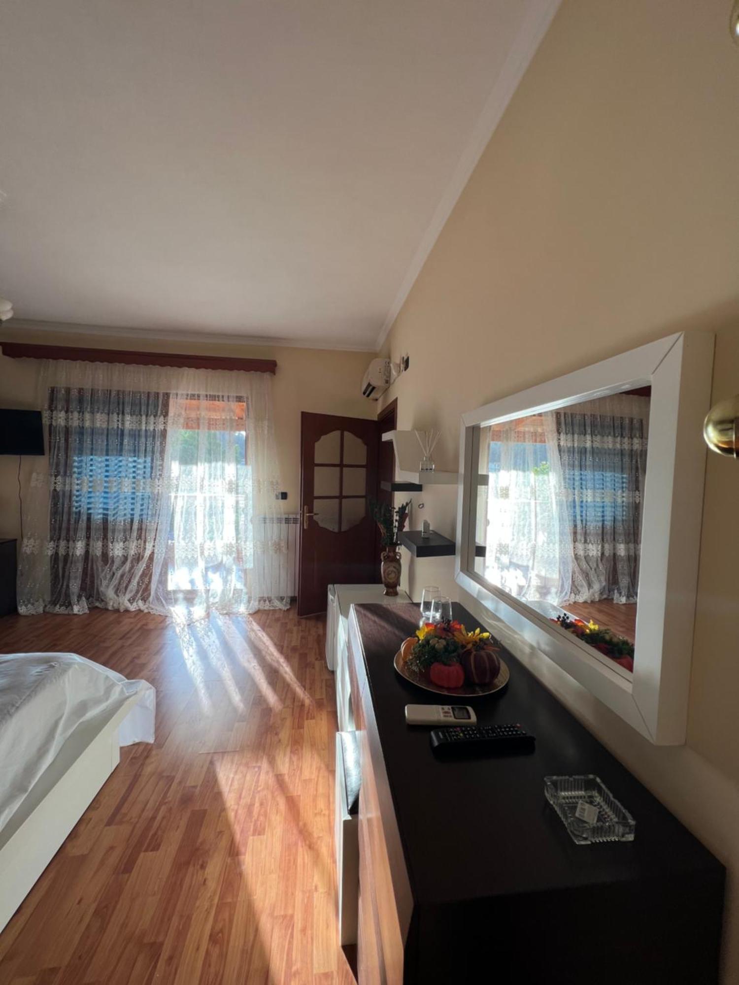 בראט Guest House Pulake מראה חיצוני תמונה