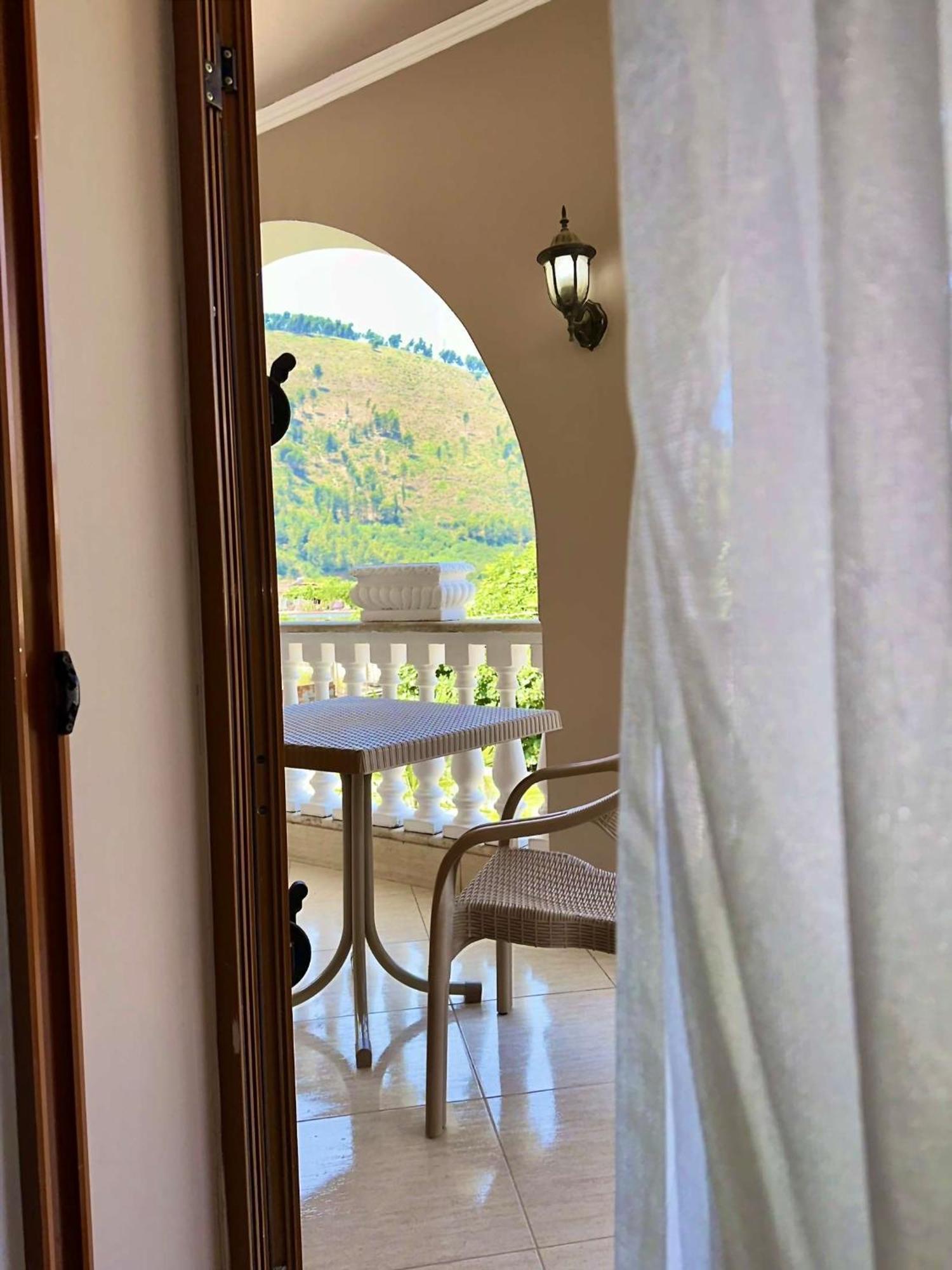 בראט Guest House Pulake מראה חיצוני תמונה