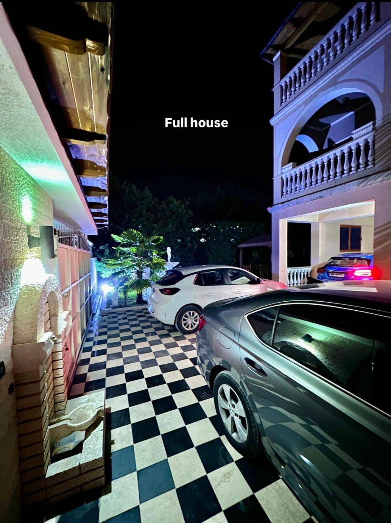 בראט Guest House Pulake מראה חיצוני תמונה